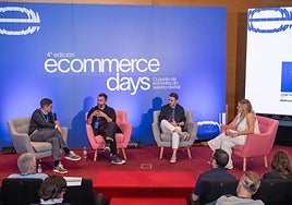 Jorge Peláez, de Farma2go; Águeda Ubeira, de Vanetta; y Roberto Fraga, de Pilgrim, en una mesa redonda sobre emprendimiento en Ecommerce Days.