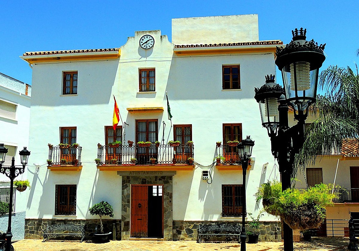 Fachada del Ayuntamiento de Guaro.