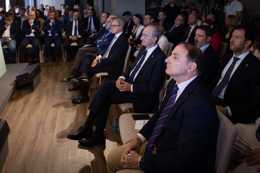 Las mejores imágenes del encuentro-coloquio de Carolina España organizado por SUR