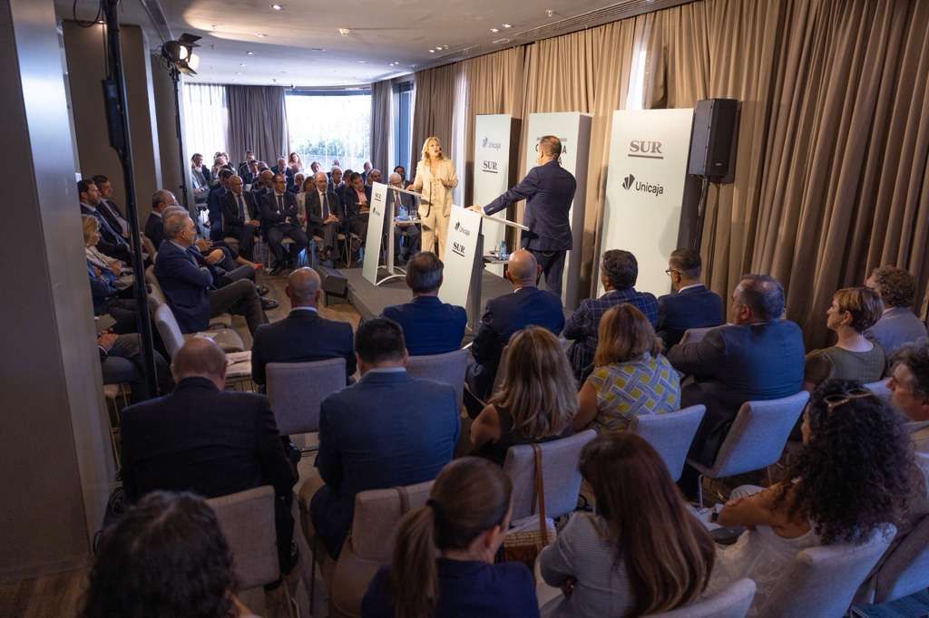 Las mejores imágenes del encuentro-coloquio de Carolina España organizado por SUR