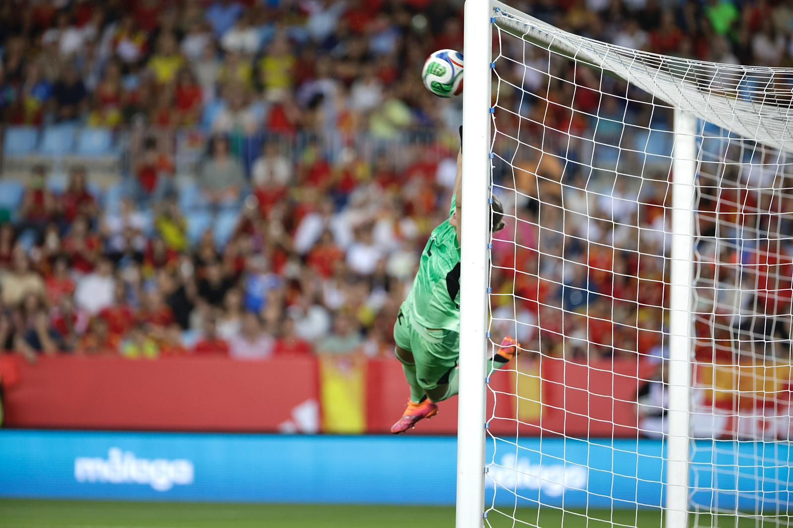 El España-Suecia jugado en Málaga, en imágenes