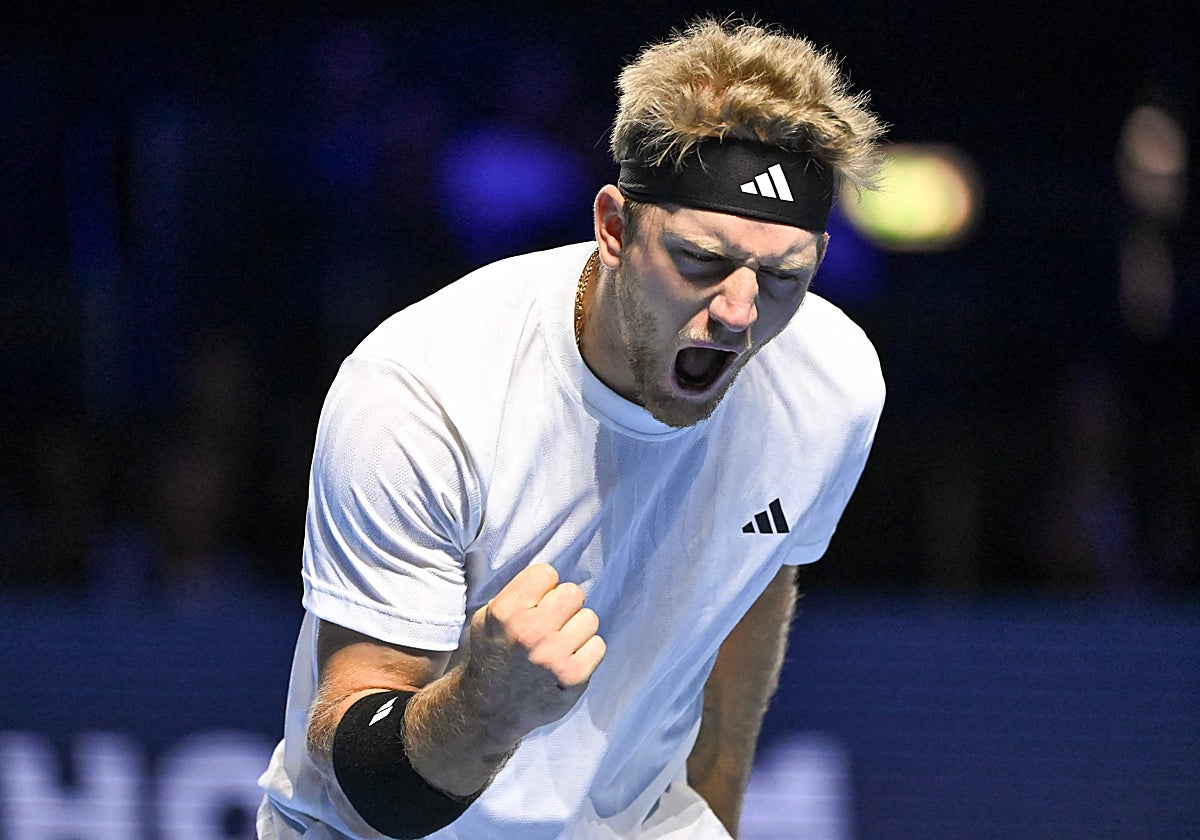 Alejandro Davidovich celebra con rabia anotarse el primer set este sábado ante Humbert.