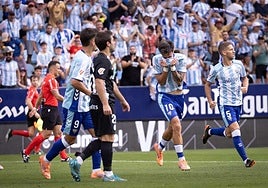 Larrubia celebra emocionado un golazo que abría el marcador.