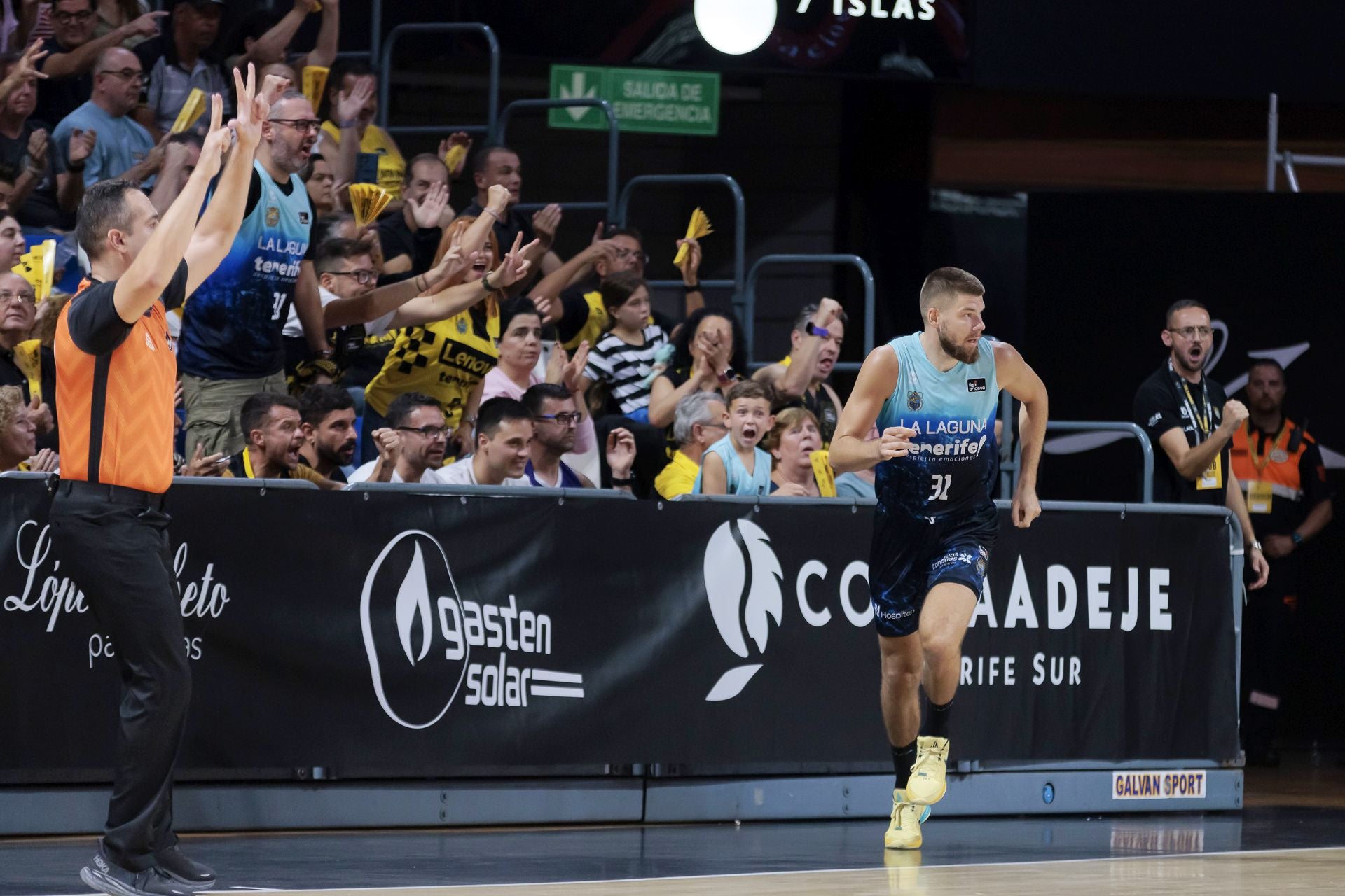 El partido La Laguna Tenerife - Unicaja, en imágenes