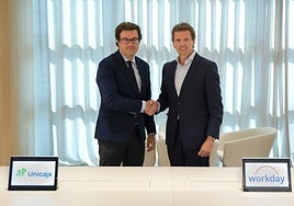 Juan Medina, director general de Personas, Organización y Legal de Unicaja, y Adolfo Pellicer, VP y country manager, Iberia, Workday.