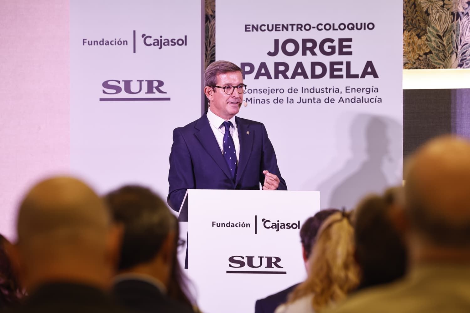 El foro SUR con el consejero Jorge Paradela, en imágenes