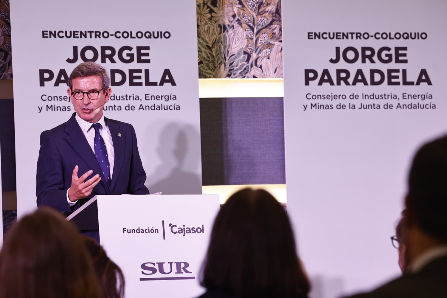 El foro SUR con el consejero Jorge Paradela, en imágenes