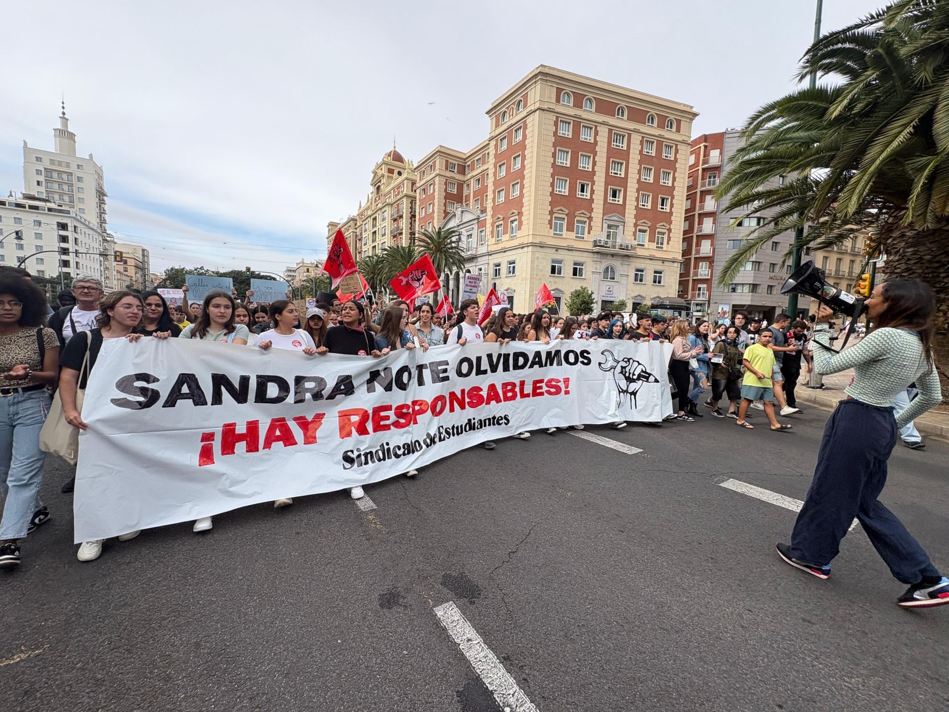 Cientos de personas se manifiestan en Málaga contra el bullying