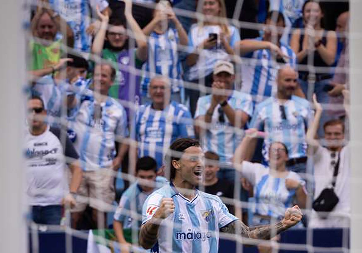 Jauregi celebra uno de sus goles al Andorra.