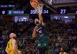 Duarte machaca ante Gillet.