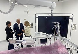 El hospital cuenta con avanzados equipamientos y quirófanos.