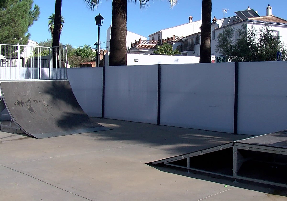 El nuevo panel acústico instalado junto al skatepark del Parque Fundadores.
