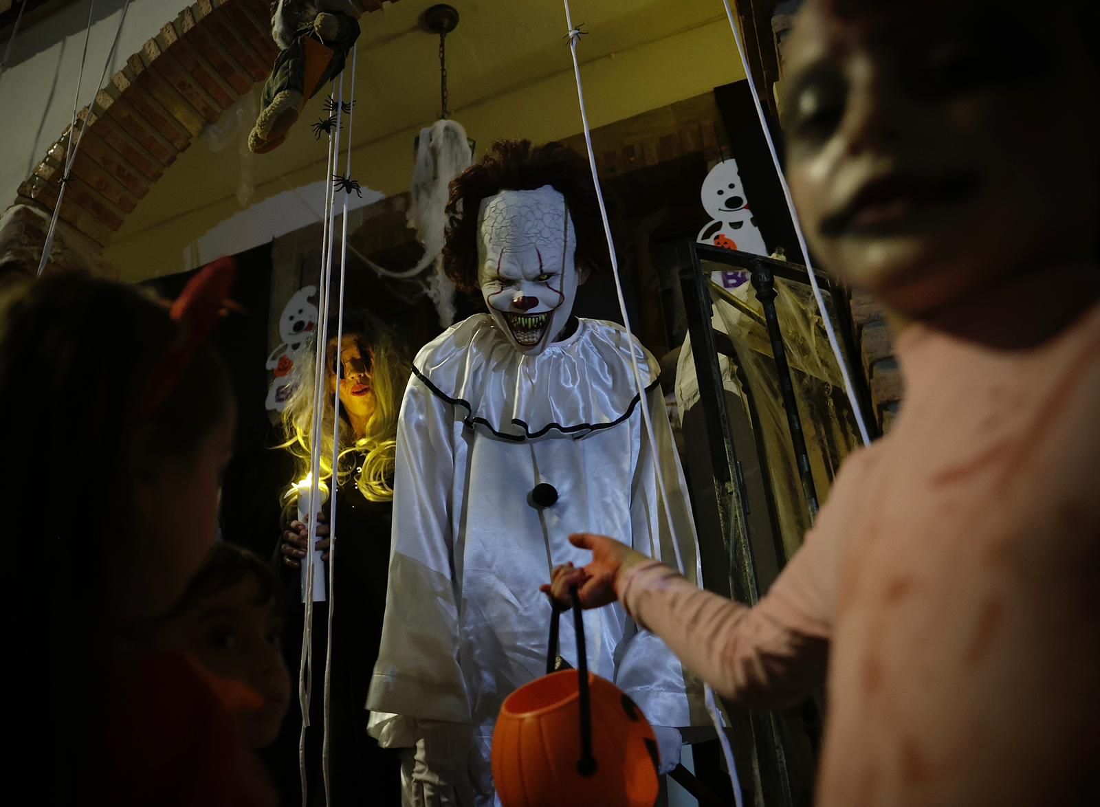 El distrito de Churriana celebra su famosa Noche del Terror