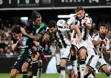 Triple maldición en Castalia