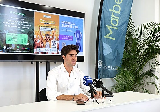 El asesor responsable de Fomento Económico y Pymes, Alejandro Freijo, ha presentado los eventos.