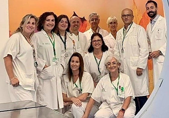 Imagen de los profesionales del Clínico que participan en este programa.