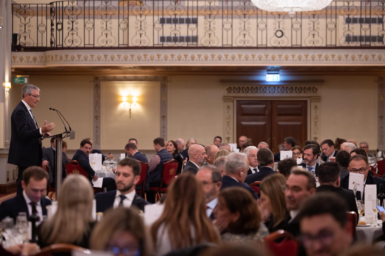 Cena de SUR en la World Travel Market 2025