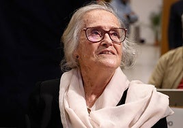 María Victoria Atencia, durante el acto celebrado ayer en el centro cultural que lleva su nombre.