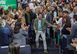 Juanma Moreno, a su llegada al plenario del XVII Congreso del PP-A.