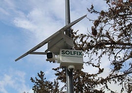 Una de las nuevas cámaras inteligentes instaladas por el Ayuntamiento de Cártama.