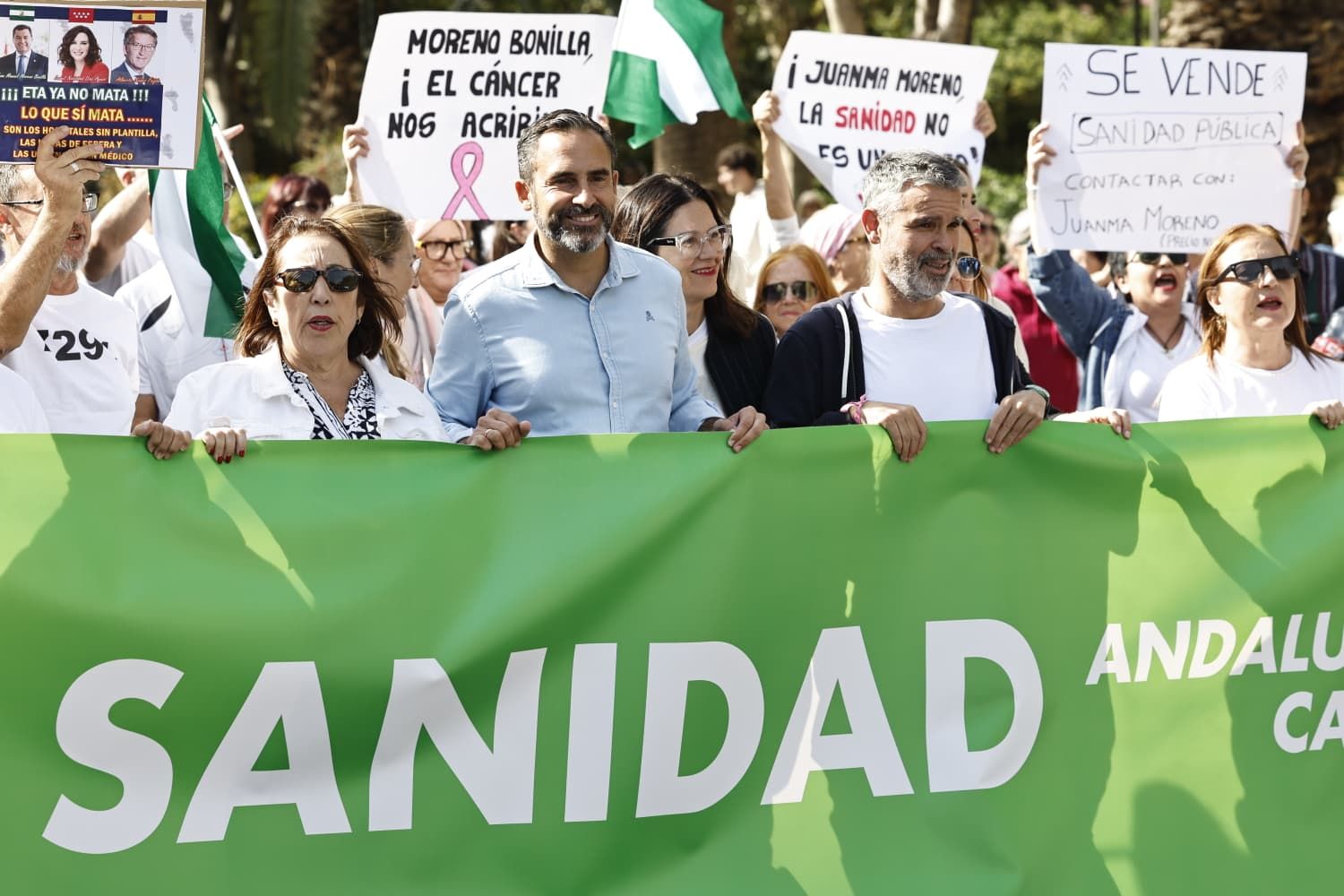 Fotos | Miles de personas recorren el Centro de Málaga en defensa de la sanidad pública