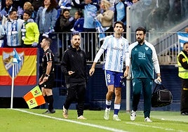 El momento en el que se retira lesionado Juanpe este sábado.