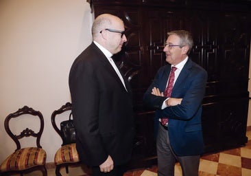 Salado y Satué durante la reunión que mantuvieron en el Obispado.