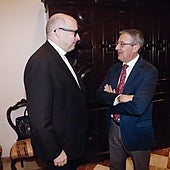 Salado y Satué durante la reunión que mantuvieron en el Obispado.
