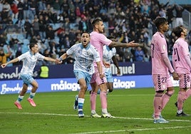Bilal celebra el gol de Juanpe frente al Eldense en la Copa del Rey en la temporada 2023-24.