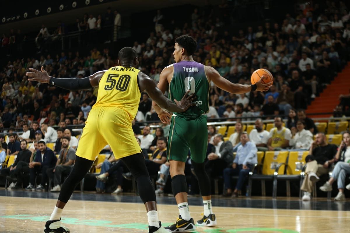 La victoria del Unicaja en la pista del Mersin turco, en imágenes