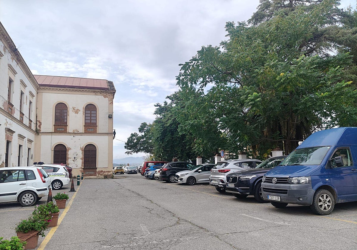 Zona de aparcamiento en el centro de Ronda.