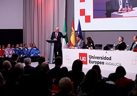 El alcalde de Málaga, Francisco de la Torre, en la inauguración oficial de la UAE.
