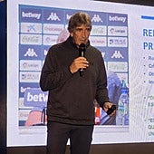 Pellegrini: «Veo con tristeza la situación del Málaga, no es un equipo de Segunda»