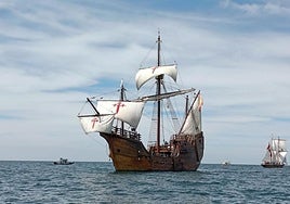 La Nao Santa María atraca por primera vez en Fuengirola