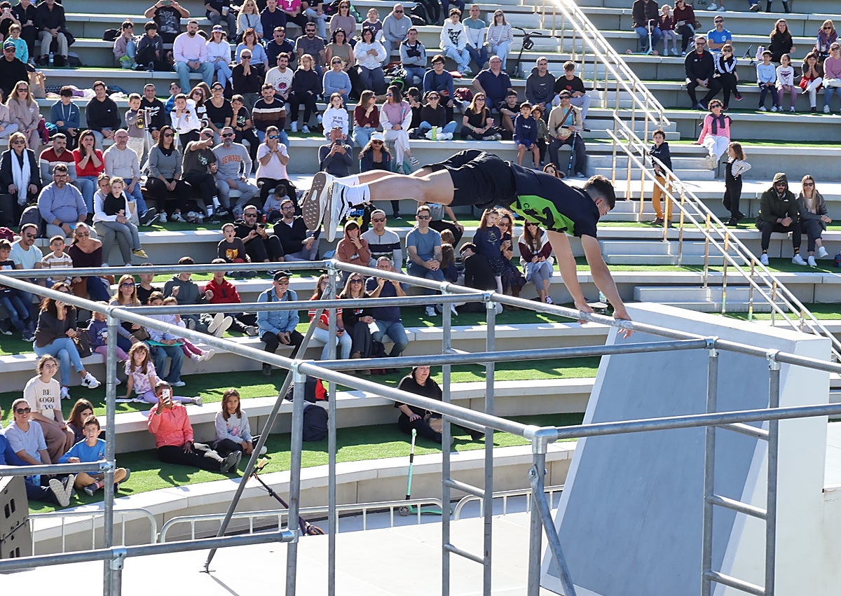 Imagen secundaria 1 - Mijas corona a los nuevos reyes del parkour español