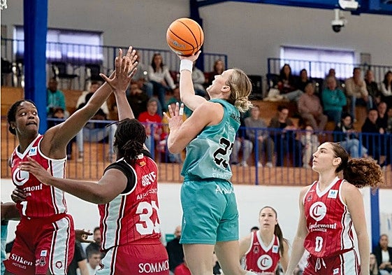 Polideportivo malagueño: El CAB Estepona sorprende y roza el triunfo ante el Zaragoza