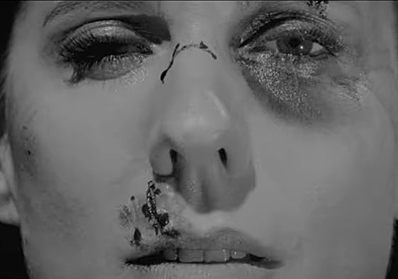 Fotograma del videoclip de 'La celda', que se lanza este martes.