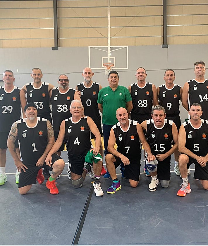 Imagen secundaria 2 - Gran papel de los equipos de la Asociación Unicaja Master en el Mamba Murcia