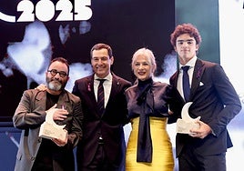 Javier Calleja, Juanma Moreno, Patricia del Pozo y Orson Salazar (hijo de Paz Vega), en el acto.