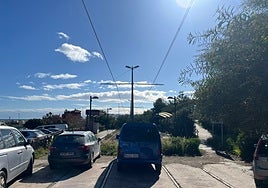 Imagen del trazado del tranvía veleño a su paso por el Hospital Comarcal de la Axarquía.