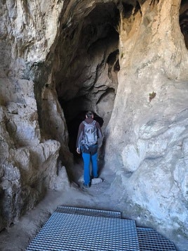 A la Cueva de Belda se puede acceder entre el 1 de octubre y el 28 de febrero.