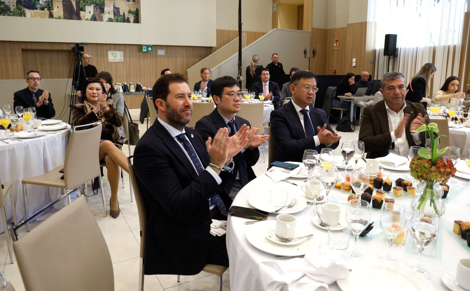 La mayor compañía de energías renovables de China presenta en Málaga sus planes de expansión