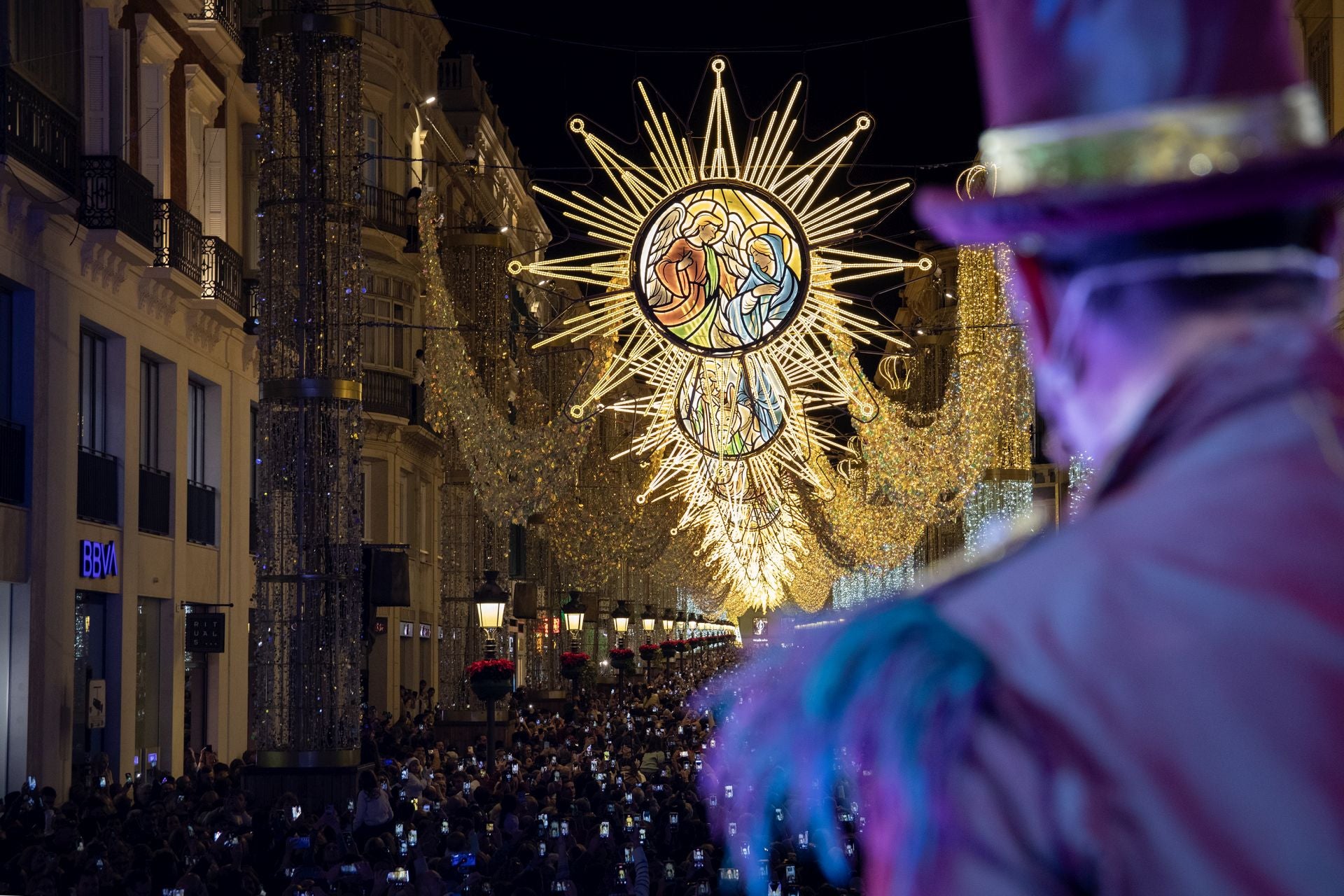Calle Larios estrena nuevo alumbrado: 'Natividad de luz'