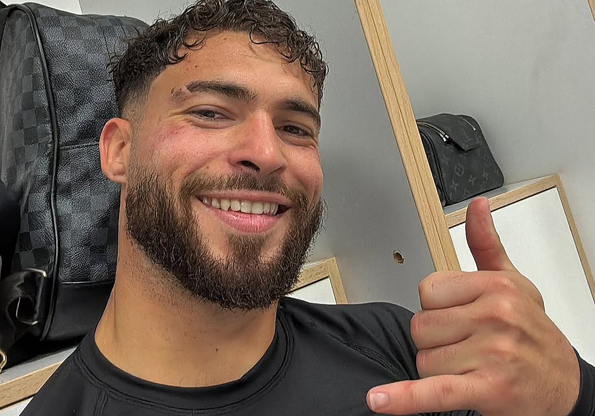 Dani Sánchez, en el vestuario del Málaga tras el partido en Valladolid.