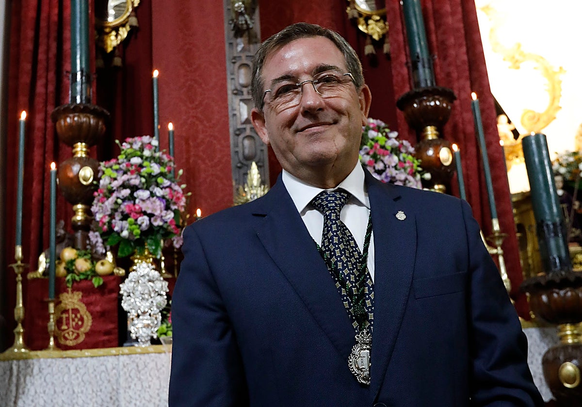 Dejó de ser hermano mayor de la Cofradía del Lunes Santo y ahora regirá a las nueve cofradías de Pasión