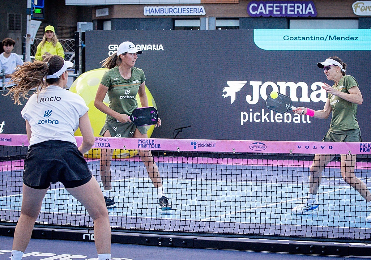 Imagen principal - María Costantino cierra la campaña del Pickleball Pro Tour en lo más alto del 'ranking' nacional