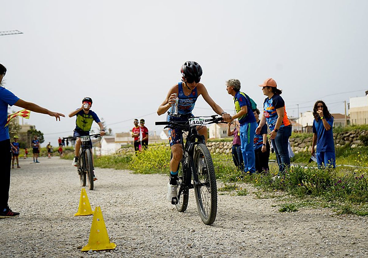 Participantes en el V Duatlón Cross de Rincón de la Victoria.