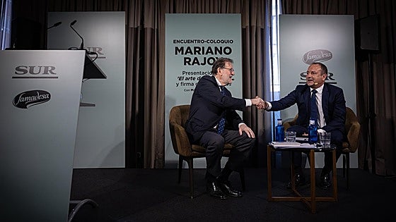 Rajoy junto a Castillo durante su participación en el encuentro organizado por SUR.