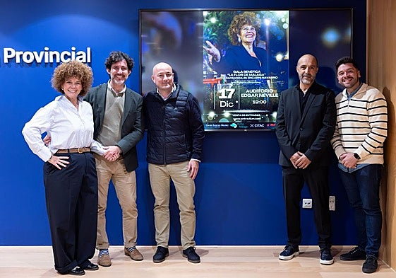 Asistentes a la presentación de la zambombá 'La flor de Málaga'.