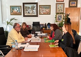 Reunión entre el equipo de Gobierno y Cudeca.